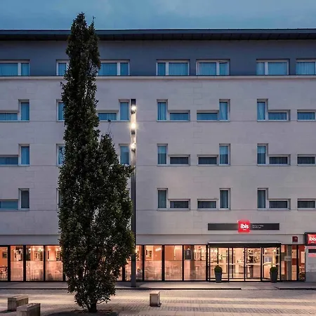 Ibis Marne La Vallée Val D'europe Hotel
