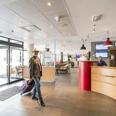Ibis Marne La Vallee Val D'europe Hotel 3*